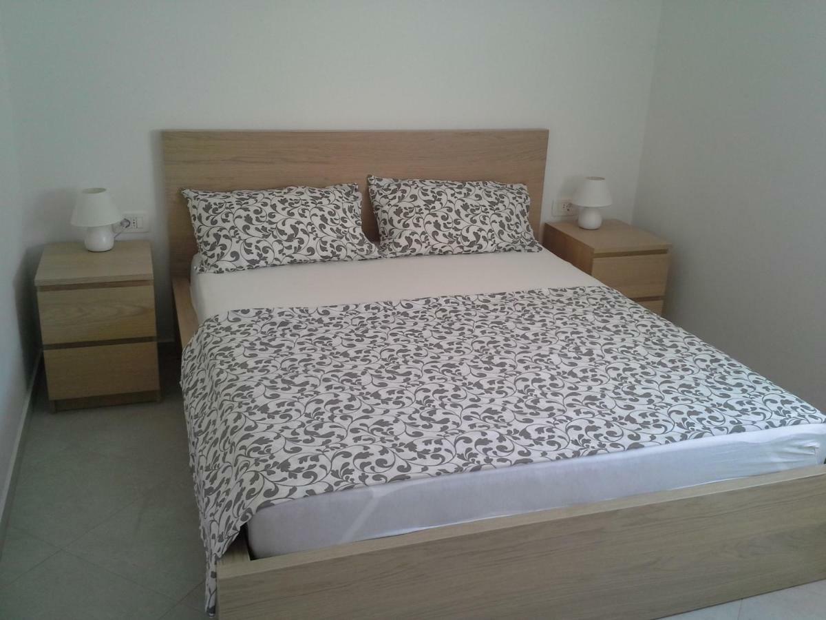 Apartments Oleander Lovrecica-Residence With Pool Luaran gambar